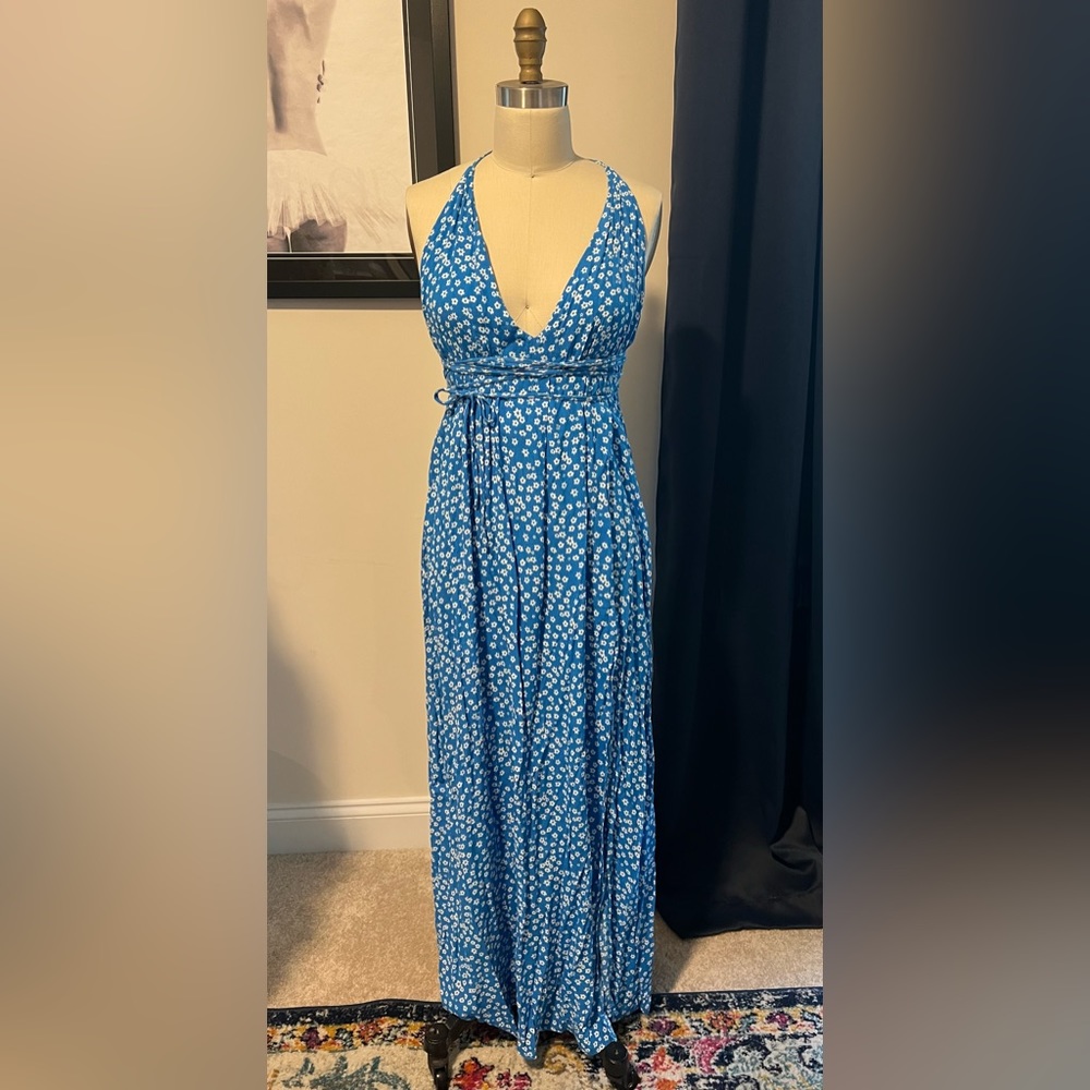 Skylar + Madison : Blue Floral Maxi - Size Small